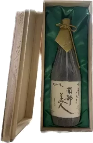 NANBU BIJIN DAIGINJO 10YR KOSHU 720ML